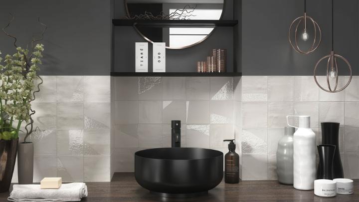 white-subway-tiles-matched-with-black-color